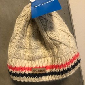 Columbia beanie NWT